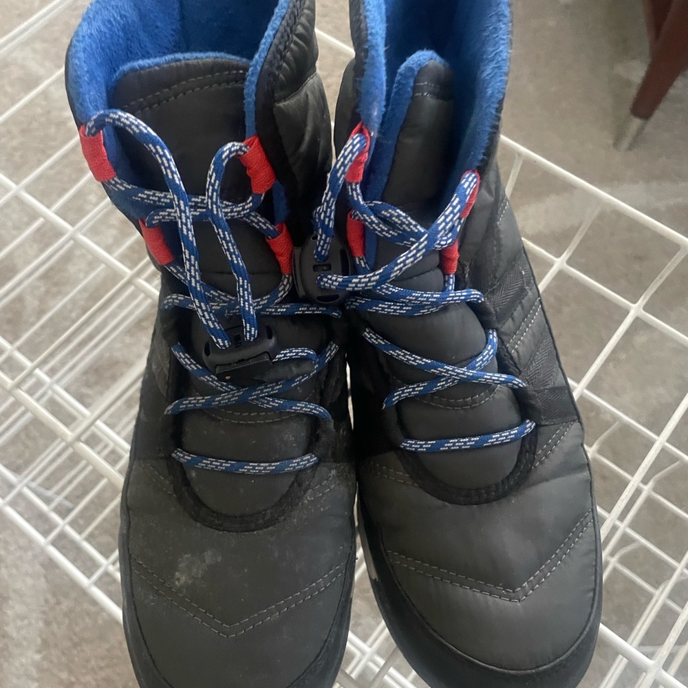 New Surrell boys boots